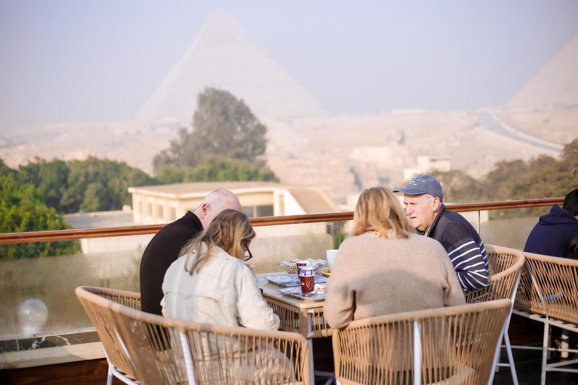 Tree Lounge Pyramids View Inn , Sphinx Giza Kafret el-Gabal Eksteriør bilde