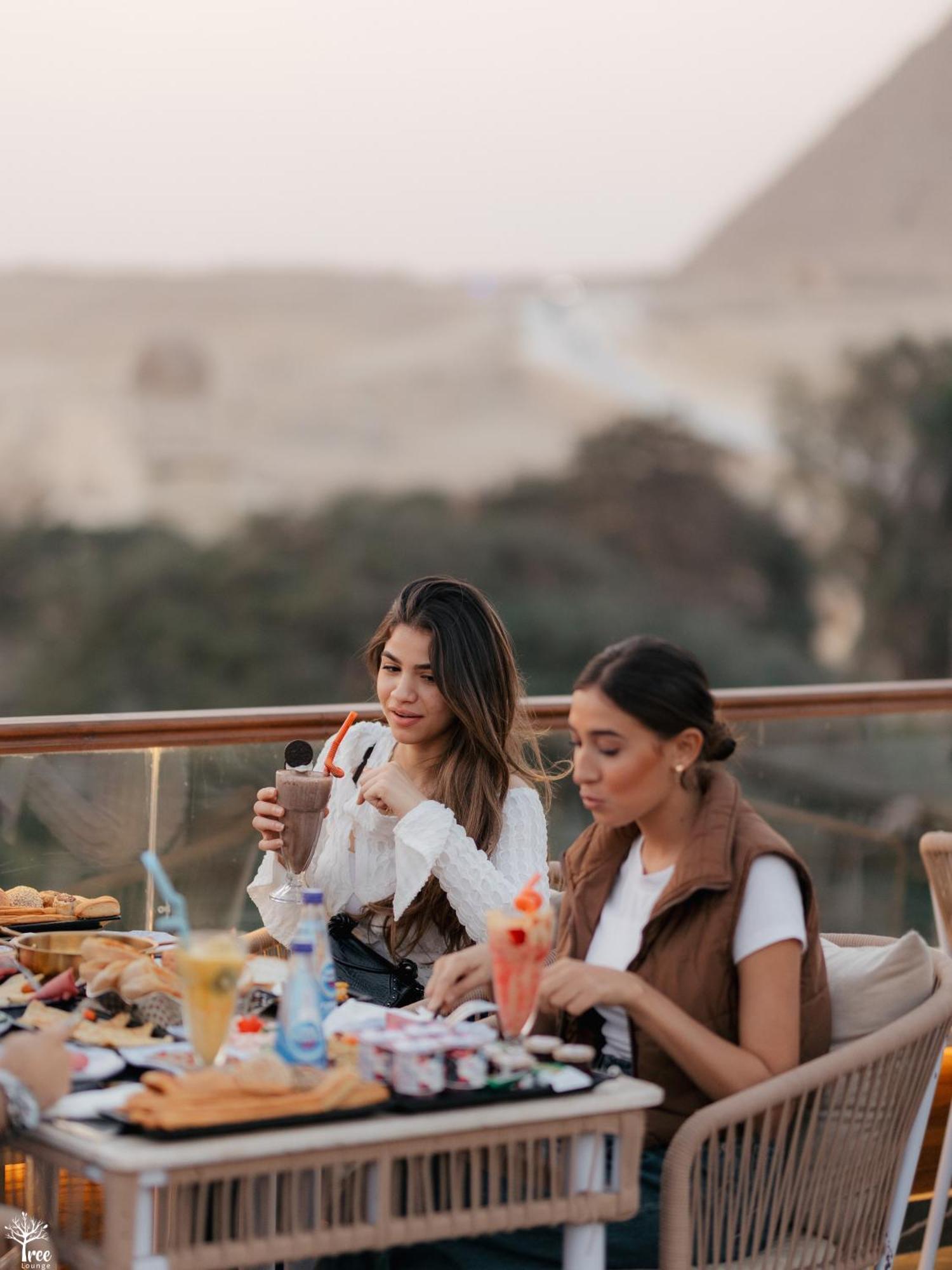 Tree Lounge Pyramids View Inn , Sphinx Giza Kafret el-Gabal Eksteriør bilde